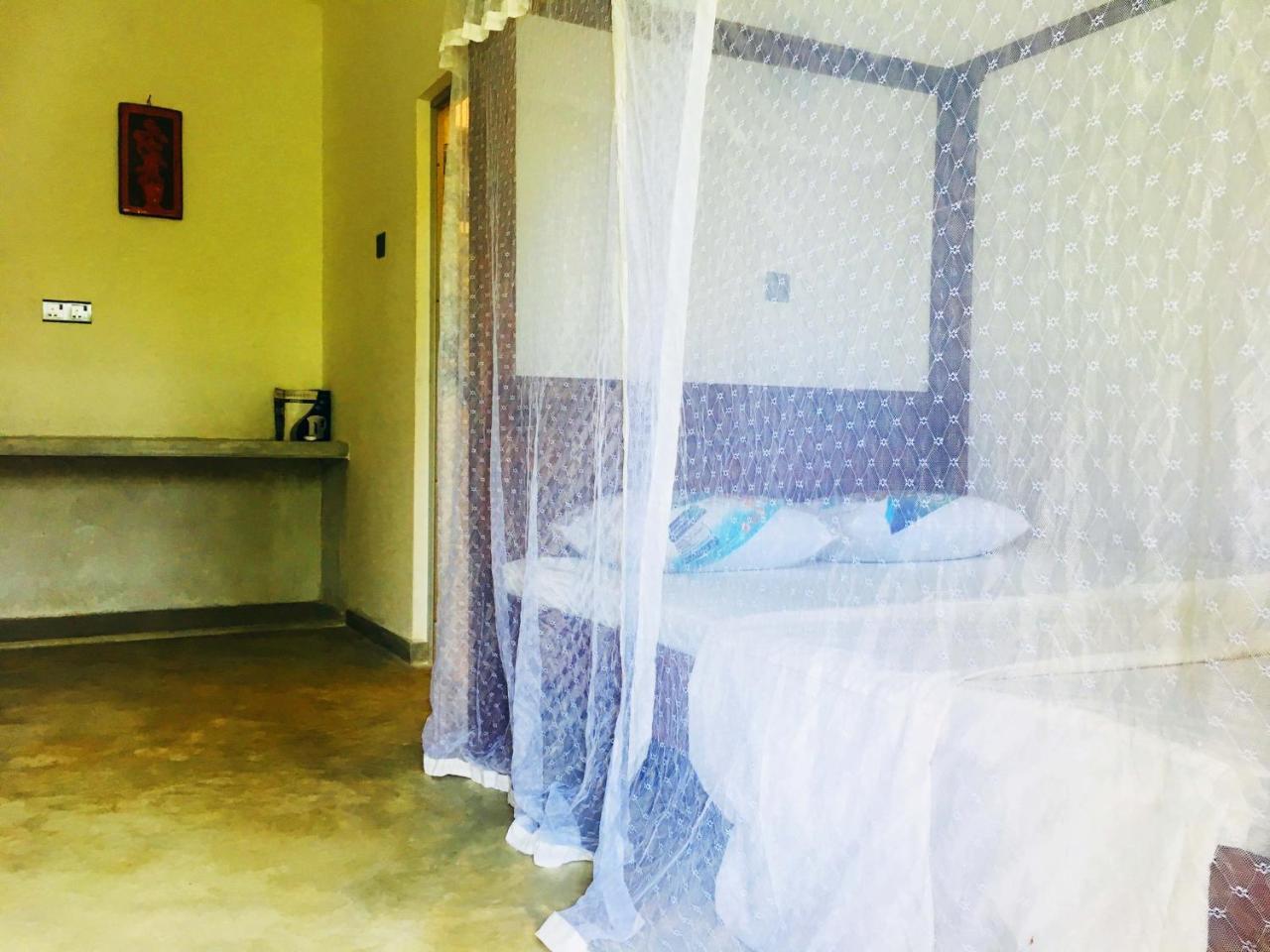 Field Island Villa - Ahangama Bagian luar foto